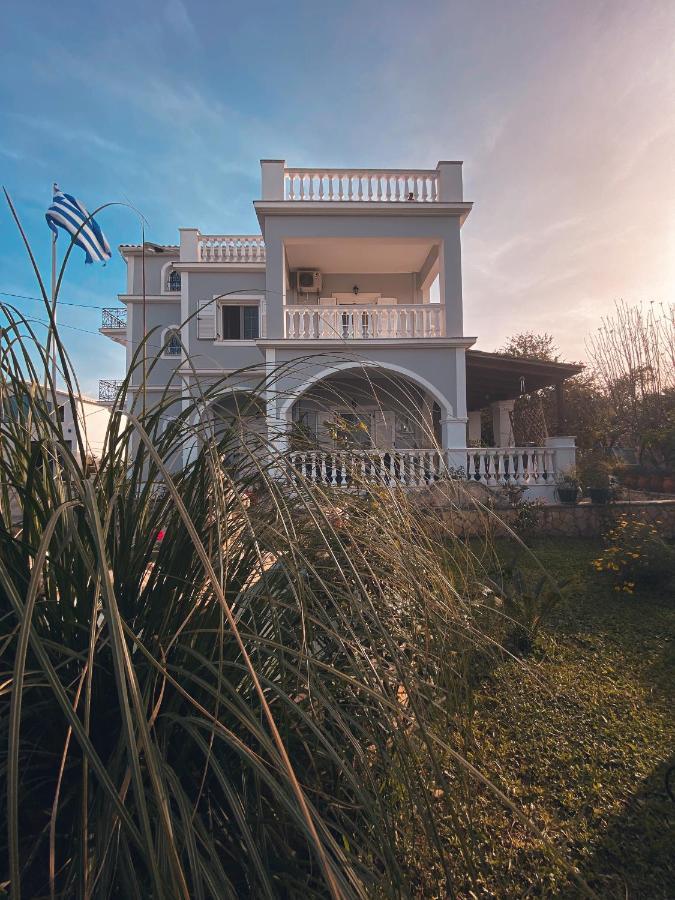 Theros Villa Plános エクステリア 写真
